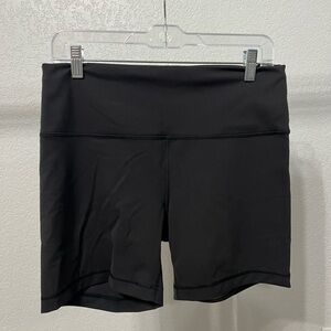 Lululemon wunder train bike shorts